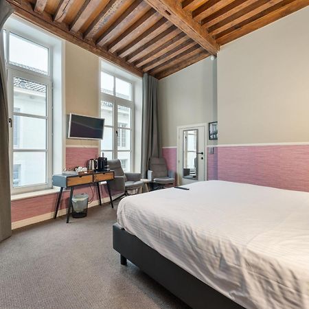Hotel Karel De Stoute บรูจส์ ภายนอก รูปภาพ