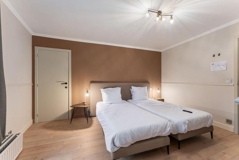 Hotel Karel De Stoute บรูจส์ ภายนอก รูปภาพ
