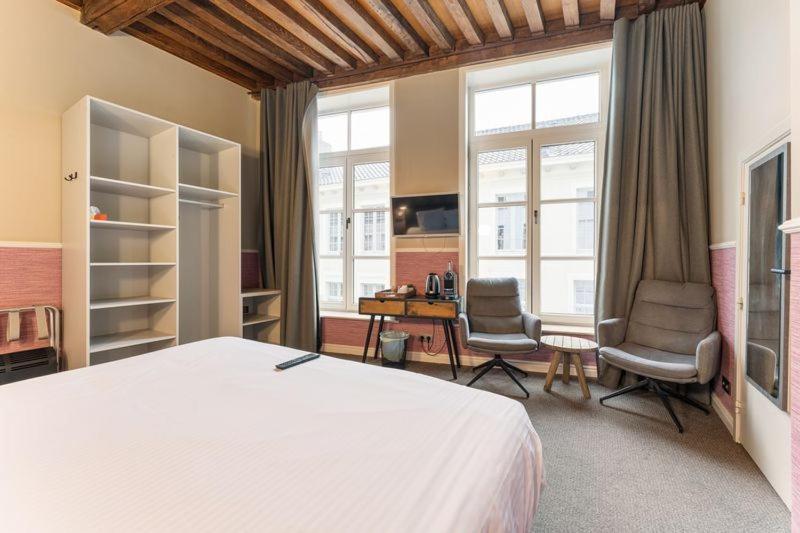 Hotel Karel De Stoute บรูจส์ ภายนอก รูปภาพ