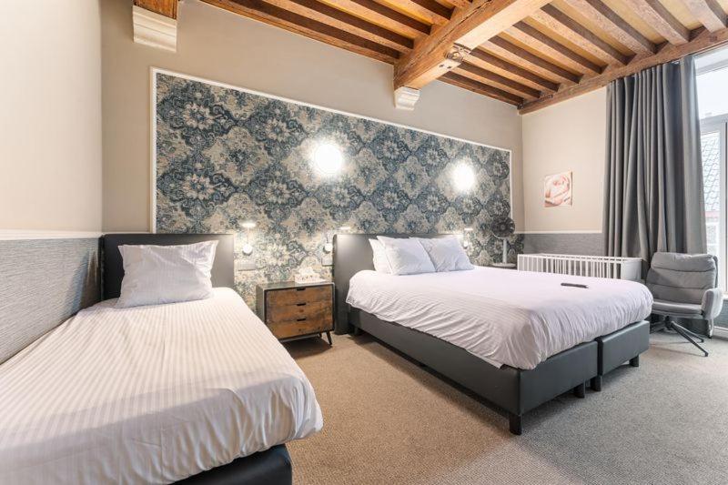 Hotel Karel De Stoute บรูจส์ ภายนอก รูปภาพ