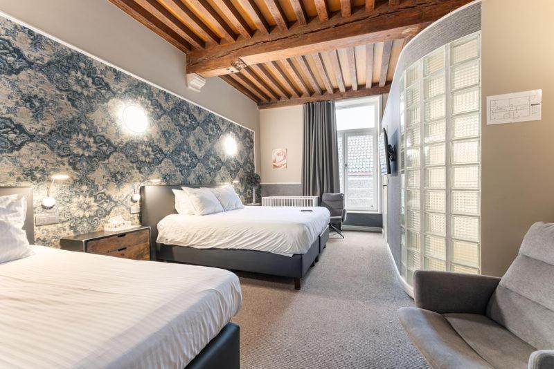Hotel Karel De Stoute บรูจส์ ภายนอก รูปภาพ