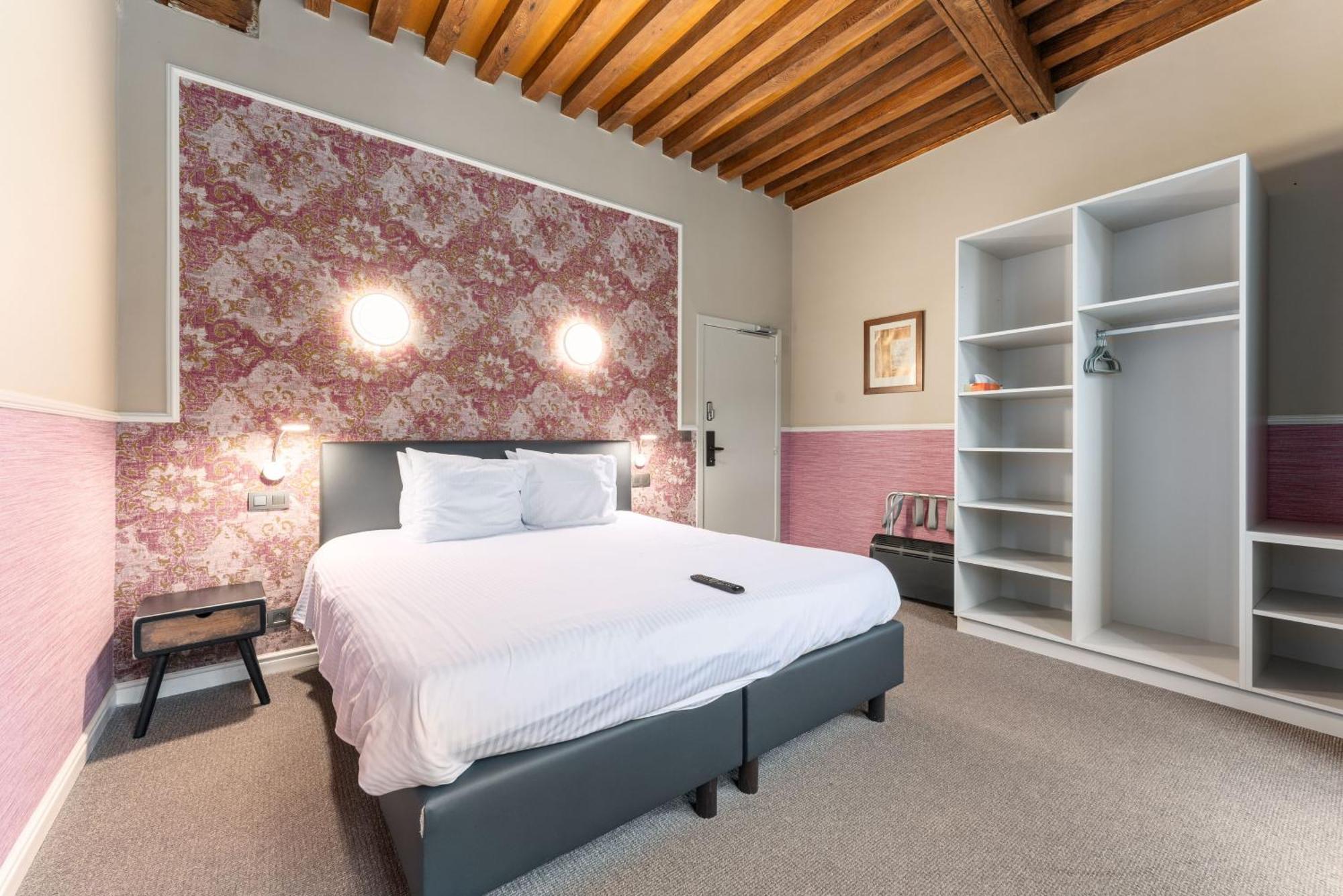 Hotel Karel De Stoute บรูจส์ ภายนอก รูปภาพ