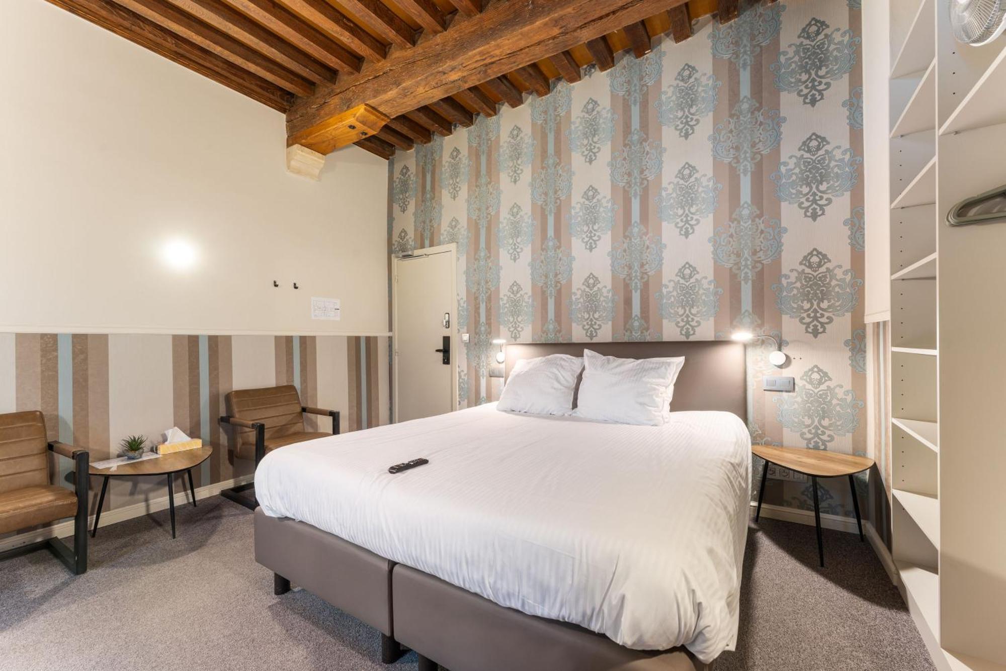 Hotel Karel De Stoute บรูจส์ ภายนอก รูปภาพ