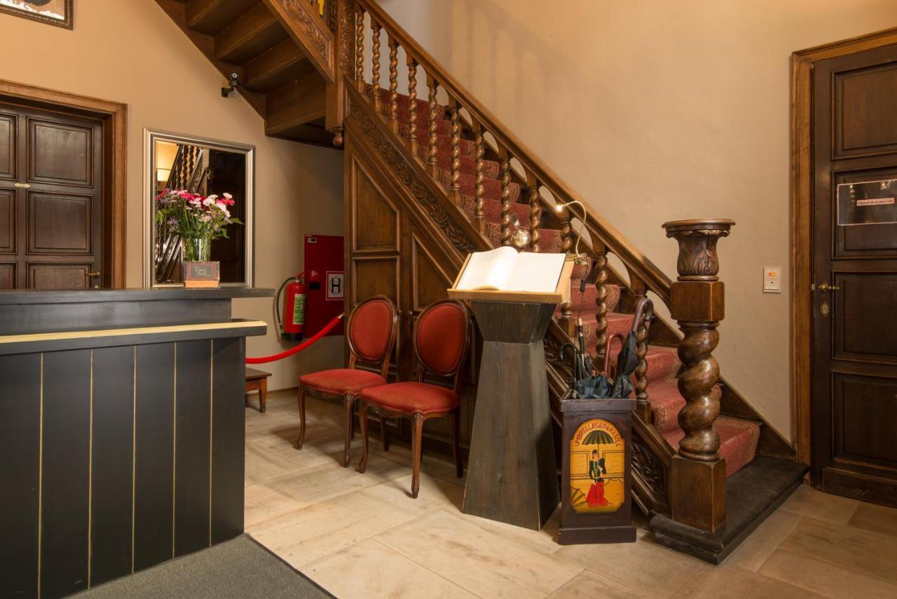 Hotel Karel De Stoute บรูจส์ ภายนอก รูปภาพ