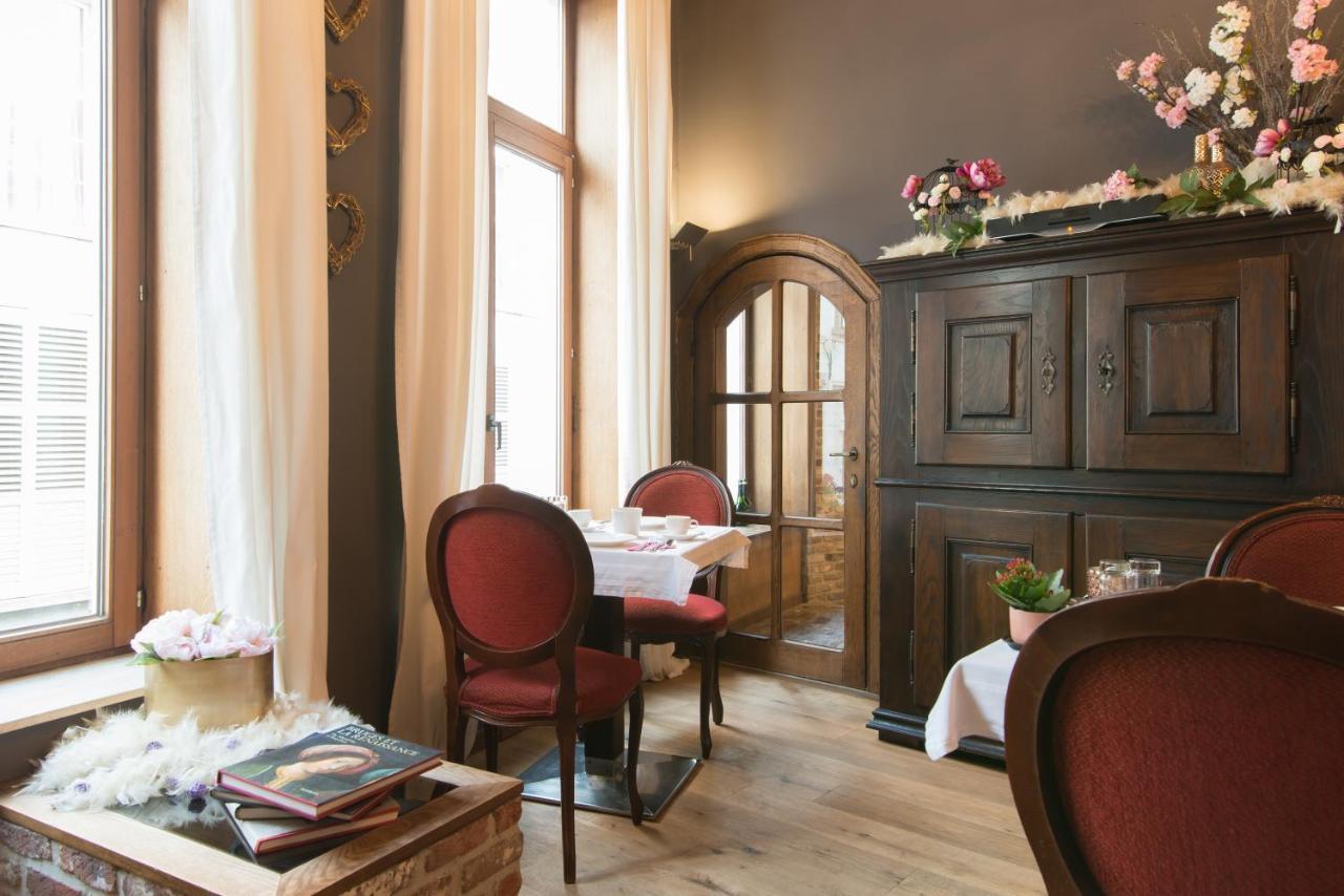 Hotel Karel De Stoute บรูจส์ ภายนอก รูปภาพ