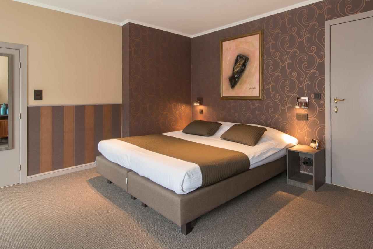 Hotel Karel De Stoute บรูจส์ ภายนอก รูปภาพ