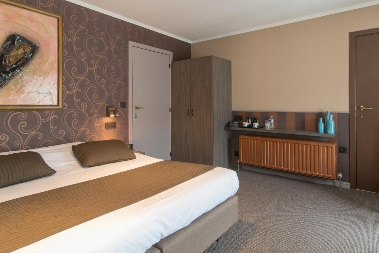 Hotel Karel De Stoute บรูจส์ ภายนอก รูปภาพ