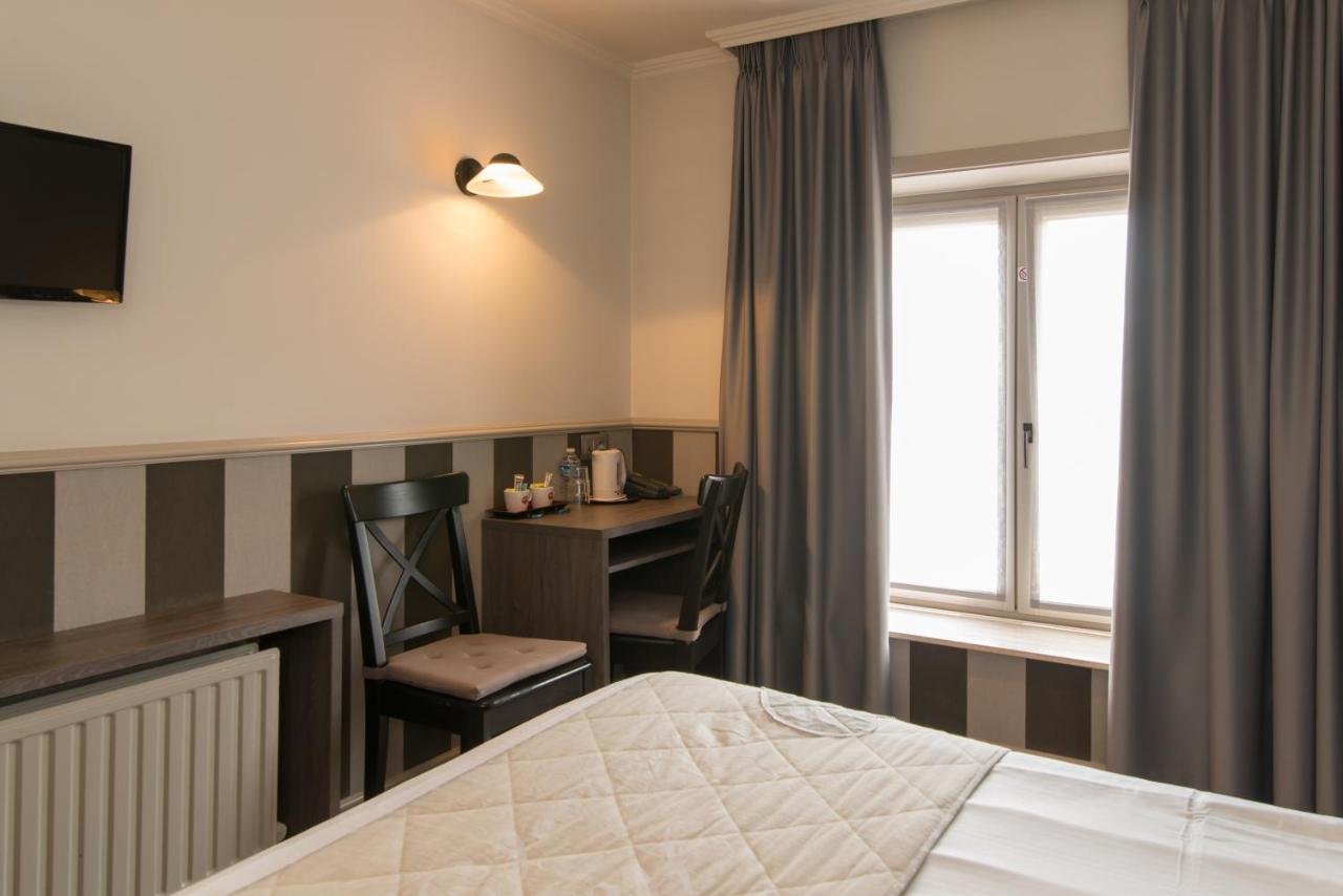 Hotel Karel De Stoute บรูจส์ ภายนอก รูปภาพ