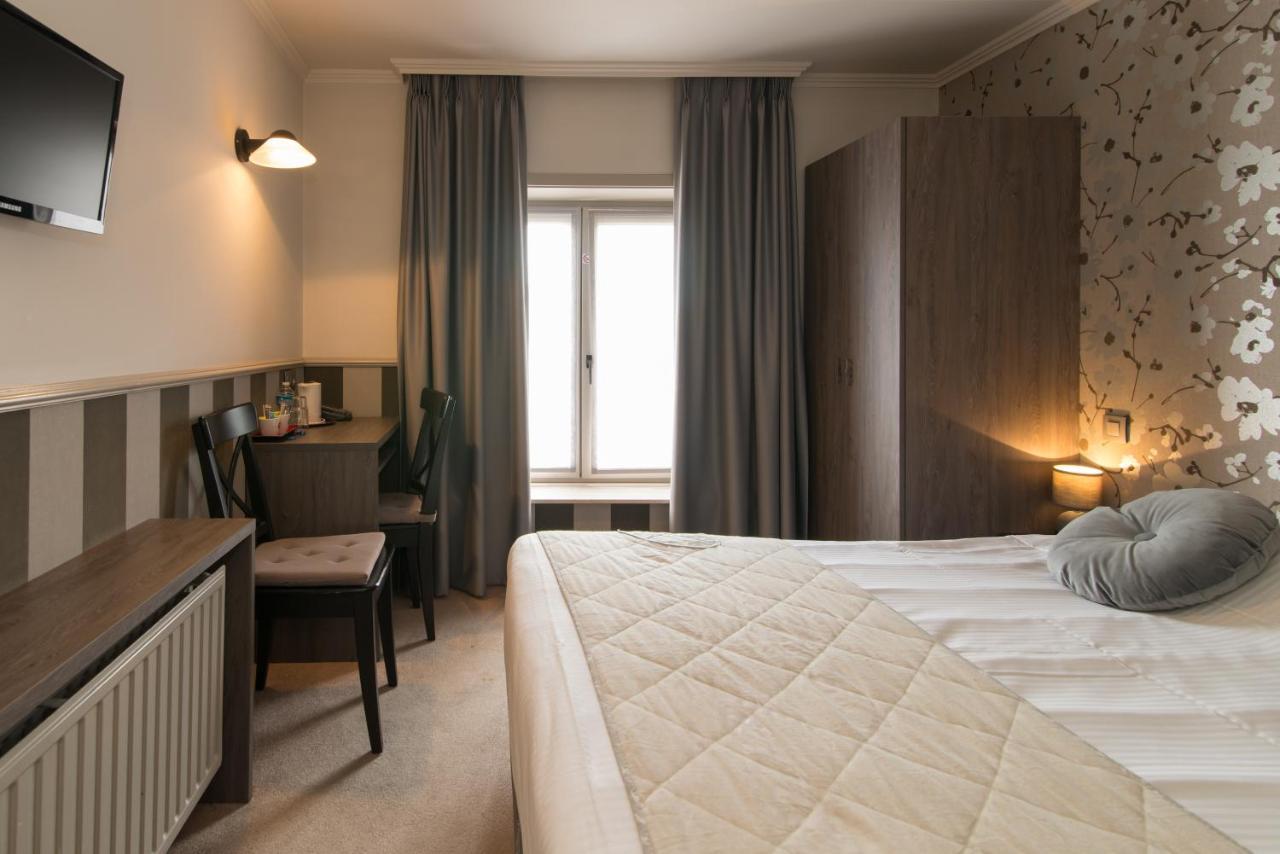 Hotel Karel De Stoute บรูจส์ ภายนอก รูปภาพ